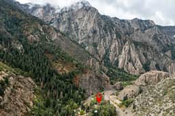 Adorable Studio Cabin on Big Cottonwood River - Image 2