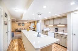 Perfect Condo in Heart of PC, with Pool & Hot Tub!
