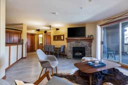 Ski in/out,Pool,Hot Tub,Pool Table - Resort View!