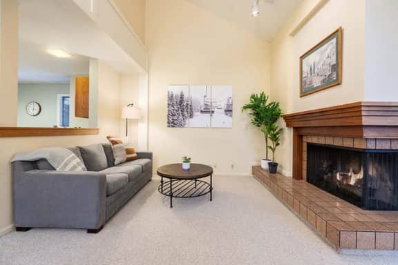 Base of Big Cottonwood-Hot tub, 20 mins to Resorts - Image 2