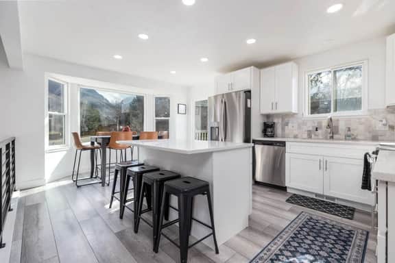 Cottonwood Basecamp-Game Room, 6TVs, Near Canyons!
