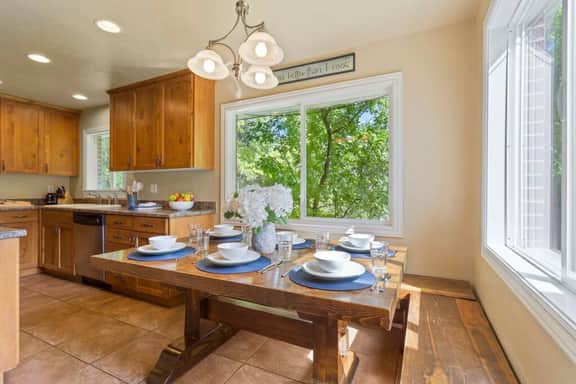 Gem-Mt. Olympus Retreat - Close to Canyons & City