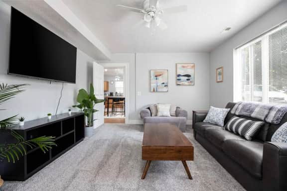 Historic Avenues Two Bedroom Suite!