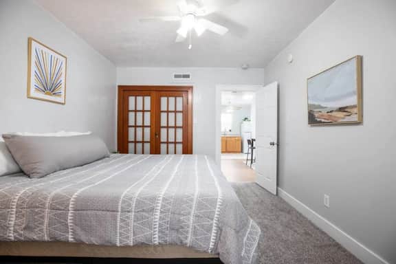 Historic Avenues Two Bedroom Suite!