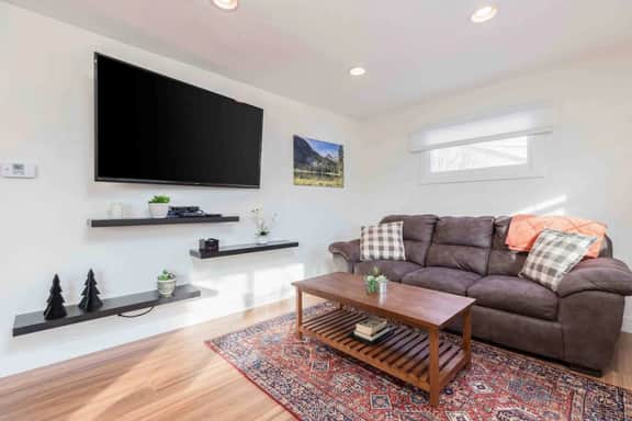 Millcreek Basecamp - Pet friendly and Convenient!