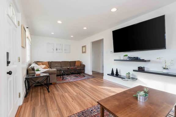 Millcreek Basecamp - Pet friendly and Convenient!