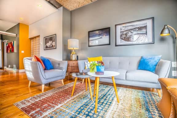 New Distinctive Historical Unit from 5 Star Host