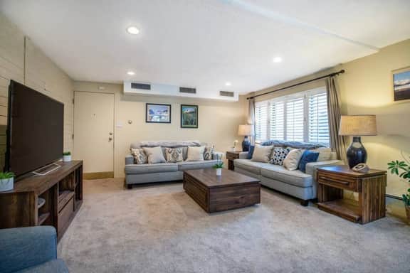 Perfect Condo in Heart of PC, with Pool & Hot Tub!