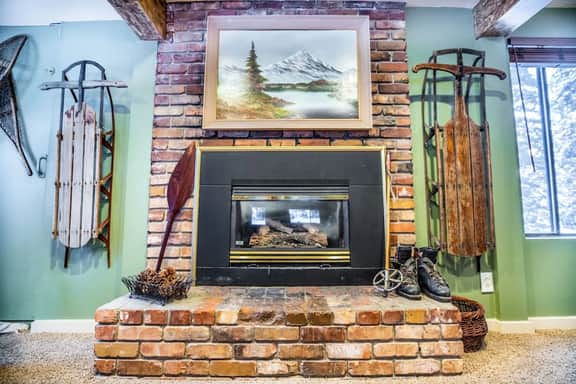 Silver Fork Mountain Retreat- Mins to Ski Resorts!