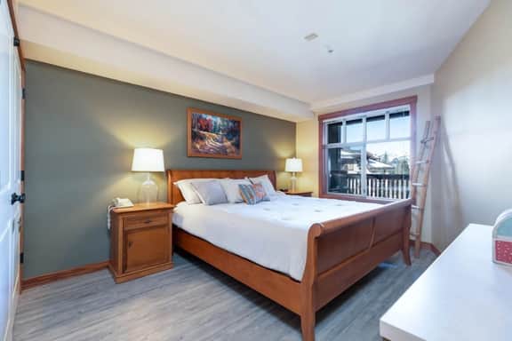 Ski in/out,Pool,Hot Tub,Pool Table - Resort View! - Image 5