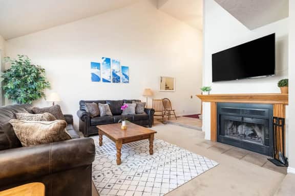 Wasatch Grove - Prvt Hot Tub, Close to Cottonwood Canyons Resorts!