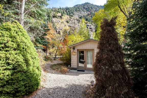 Adorable Studio Cabin on Big Cottonwood River - Image 1