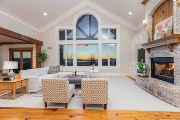 Farmington Oasis-Views, Space & Comfort 1.25 acres