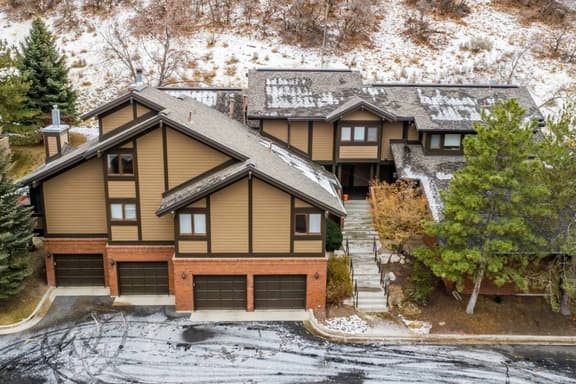 Spacious Townhome At Base of Cottonwood Canyons - Image 1